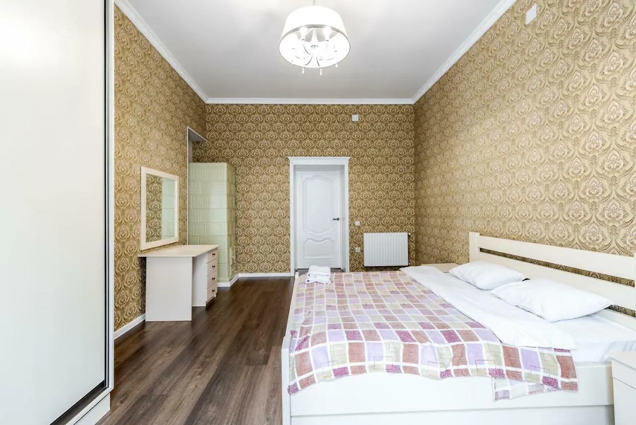 Relax Apartment Lviv 0*,